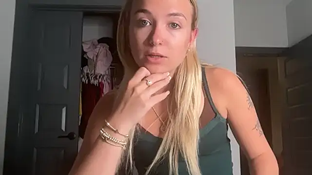 Snapshot of kelseyblu chatting on May 2026 12:16:02 AM kelseyblu online show from May 2026 12:16:02 AM