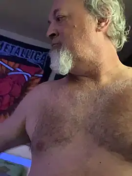 Skippy2420 online show from February 2026 09:13:01 PM