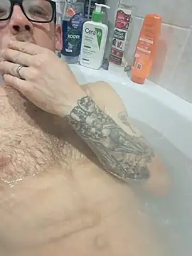 Ukcoiple online show from February 2026 09:24:01 PM