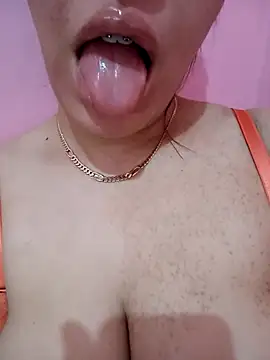 kamilia sexyy online show from April 2026 04:19:02 PM