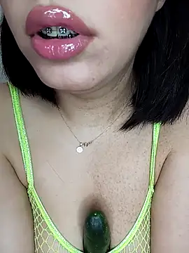 kamilia sexyy online show from April 2026 12:30:01 PM