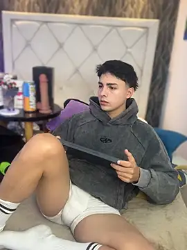 Samu Hott online show from March 2026 08:14:01 PM