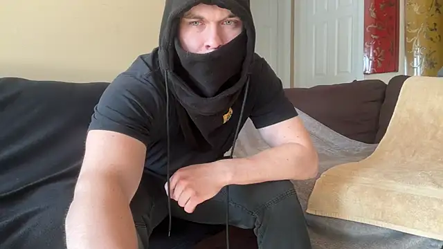 Snapshot of Grammer100 chatting on February 2026 05:30:02 PM Grammer100 online show from February 2026 05:30:02 PM