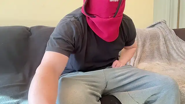 Snapshot of Grammer100 chatting on February 2026 05:05:02 PM Grammer100 online show from February 2026 05:05:02 PM