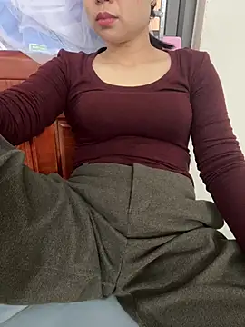 Snapshot of Yinini chatting on March 2026 02:28:01 AM Yinini online show from March 2026 02:28:01 AM