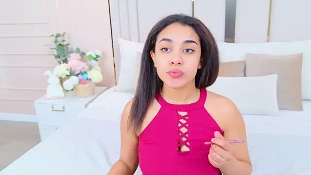 Luna Cortier online show from April 2026 05:19:01 AM