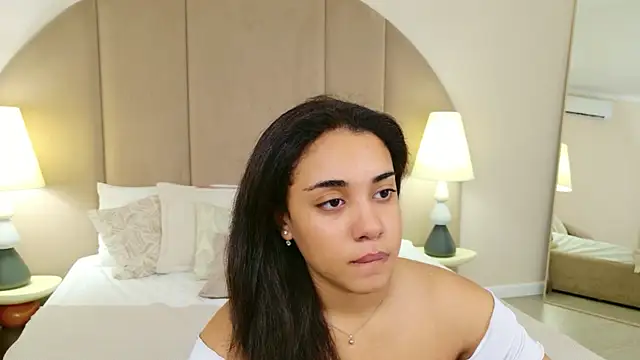 Snapshot of Luna_Cortier chatting on July 2026 05:27:02 AM Luna Cortier online show from July 2026 05:27:02 AM