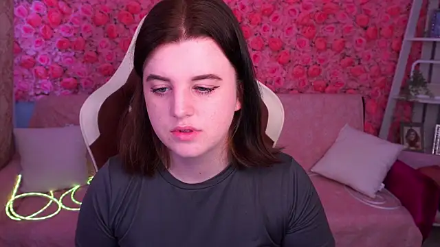 KristiFoxy online show from June 2026 04:56:01 AM