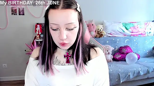 Snapshot of MollysLand chatting on June 2026 08:41:02 AM MollysLand online show from June 2026 08:41:02 AM