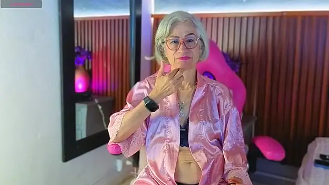 miss monserrate01 online show from April 2026 01:56:02 PM