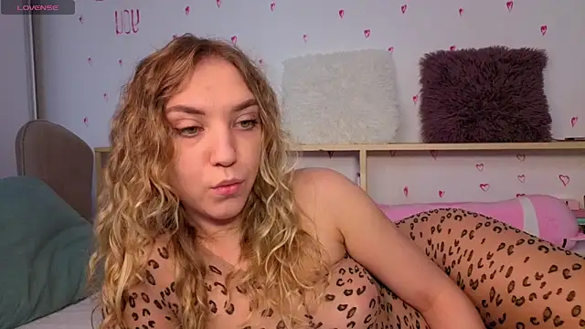 alice charm  online show from April 2026 06:55:01 AM