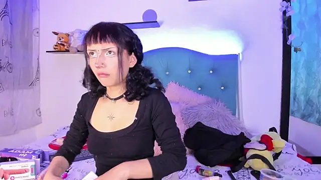 Gemma honey online show from February 2026 01:07:01 PM