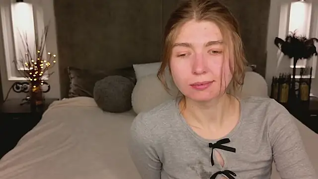 Bubble Chloe online show from April 2026 02:18:01 PM