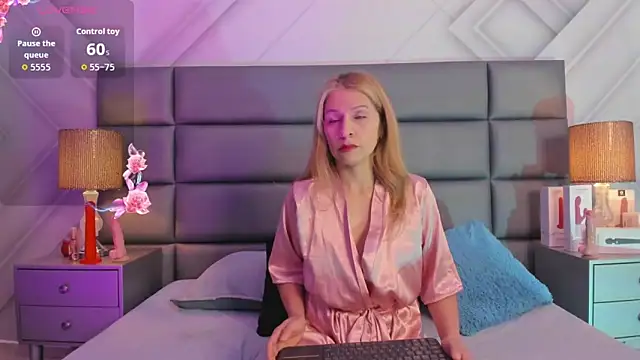 AlexaFoxx  online show from February 2026 12:53:02 PM