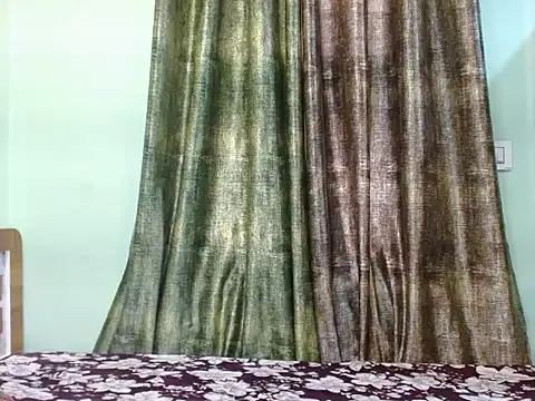 LIZNA 0 online show from April 2026 02:53:02 AM