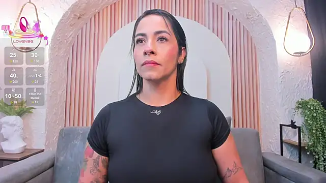 violet scott  online show from April 2026 09:56:01 AM