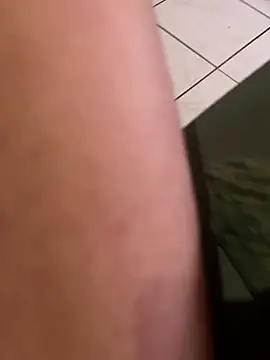 Snapshot of Kylxxx8 chatting on February 2026 02:53:01 AM Kylxxx8 online show from February 2026 02:53:01 AM