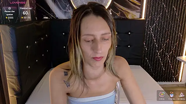 Karolyn rousse online show from February 2026 12:05:02 PM