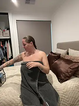 KristinaLouu online show from June 2026 09:08:01 AM