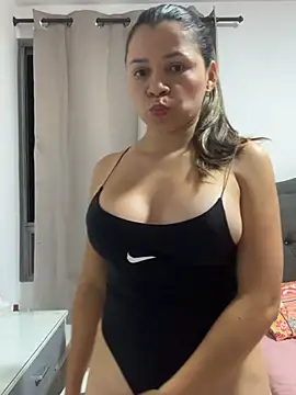 Snapshot of ANDREA04_ chatting on February 2026 03:13:01 AM ANDREA04 online show from February 2026 03:13:01 AM