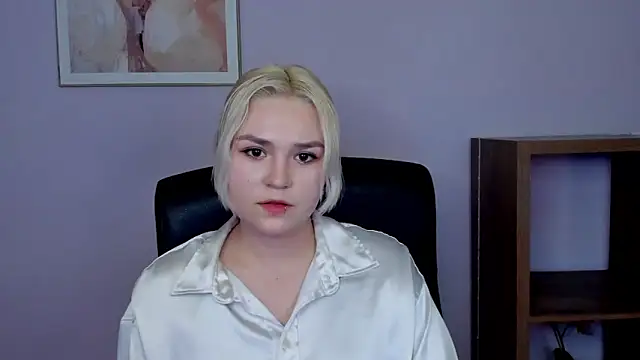 SweetLilyxo online show from February 2026 02:56:02 PM