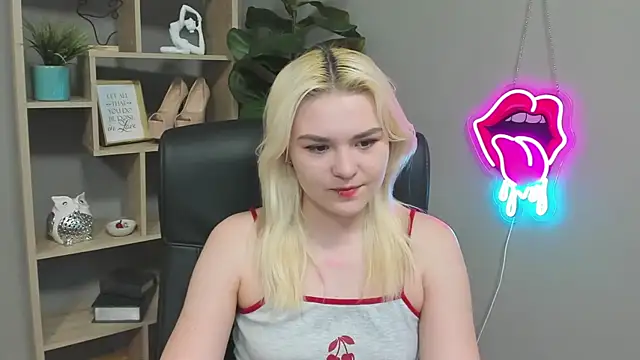 SweetLilyxo online show from April 2026 06:29:01 AM