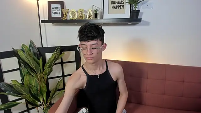 Patrick Howland  online show from April 2026 09:05:01 PM