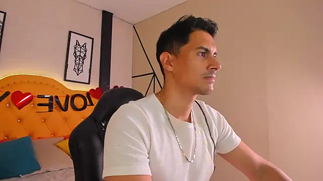 Mike Conors online show from February 2026 01:35:02 AM