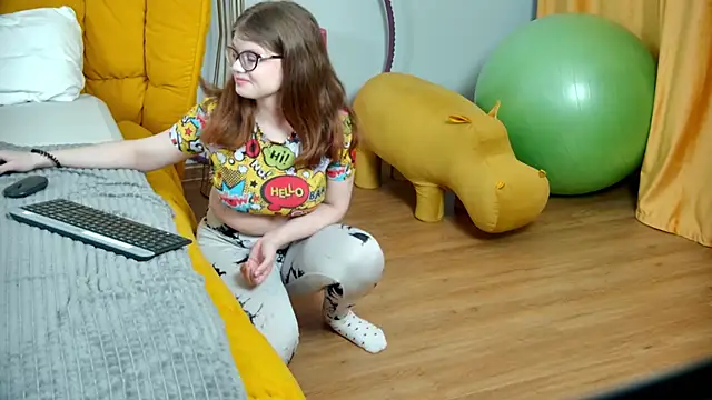 ChloeHalses online show from April 2026 05:14:02 AM