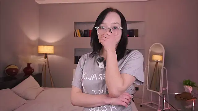 HannaHayles online show from February 2026 06:02:02 PM