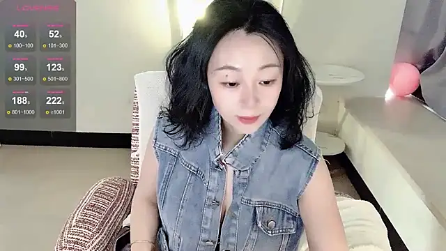 Snapshot of Sunny------ chatting on June 2026 12:45:01 AM Sunny------ online show from June 2026 12:45:01 AM