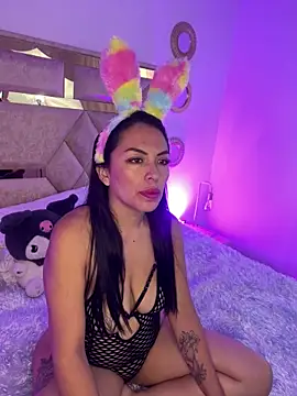 Emma Sanz   online show from April 2026 01:11:01 PM