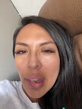 Emma Sanz   online show from April 2026 07:05:02 PM