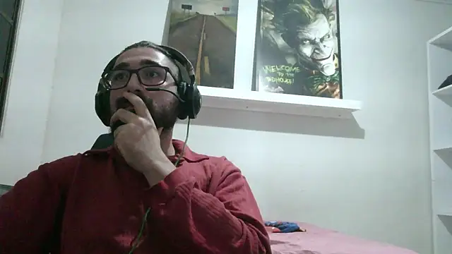 Redlovecouple online show from April 2026 02:55:02 PM