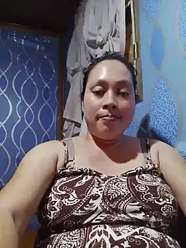 Snapshot of May_Bombs chatting on June 2026 01:28:02 AM May Bombs online show from June 2026 01:28:02 AM