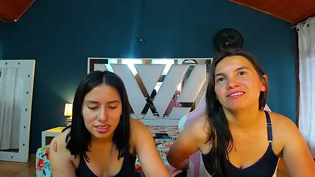 Emily and Soffy online show from April 2026 07:58:01 PM