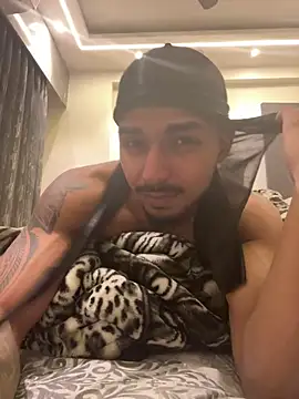 Snapshot of PimpDante chatting on May 2026 12:40:02 AM PimpDante online show from May 2026 12:40:02 AM