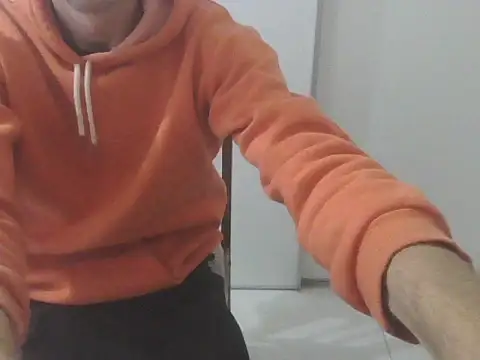 Snapshot of willyhot_hot chatting on April 2026 01:01:01 PM willyhot hot online show from April 2026 01:01:01 PM