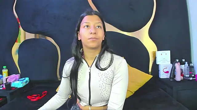Snapshot of Vaneline2 chatting on July 2026 02:42:02 PM Vaneline2 online show from July 2026 02:42:02 PM