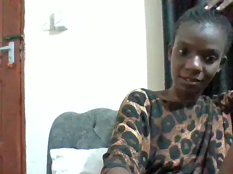 petitelavishey online show from May 2026 07:41:02 PM