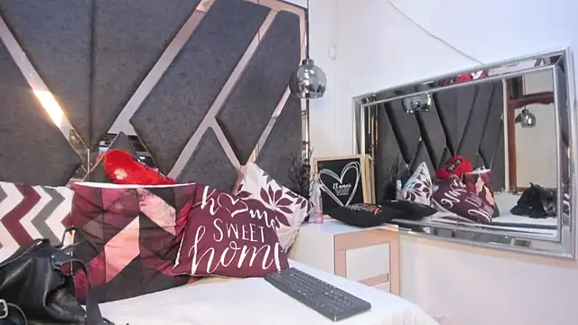 Maggyx online show from April 2026 01:50:01 PM