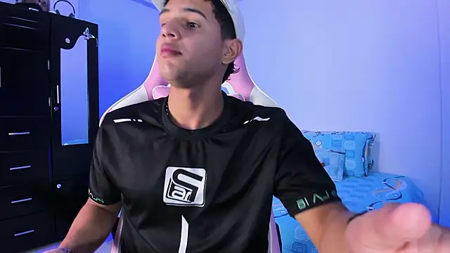 Adrian Prime  online show from February 2026 07:23:01 PM