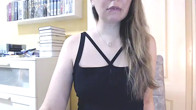 Tasiya online show from February 2026 01:32:02 PM