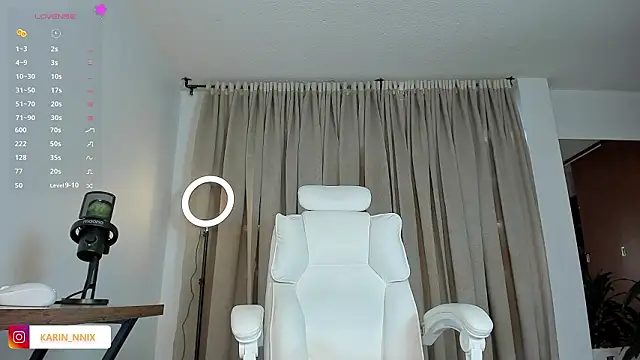 karinnixx online show from February 2026 09:49:02 PM