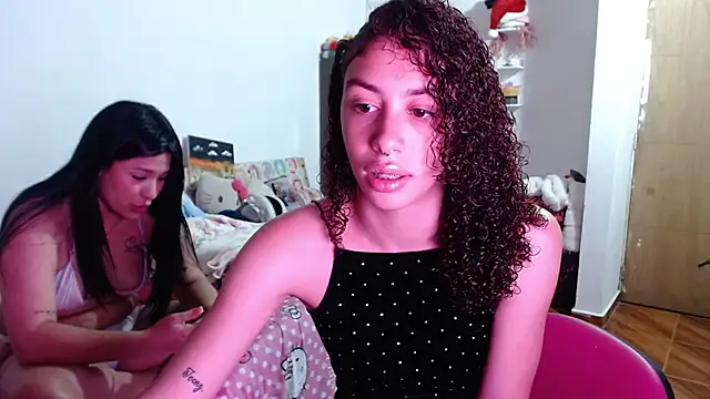 ShanellYSharlot online show from April 2026 11:40:01 PM