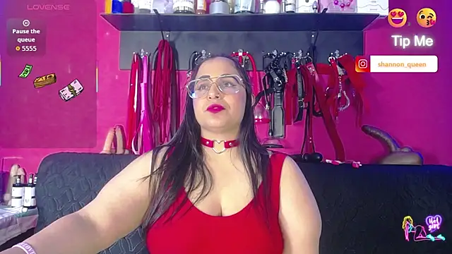 Snapshot of shannon_queen- chatting on June 2026 06:41:01 AM shannon queen- online show from June 2026 06:41:01 AM