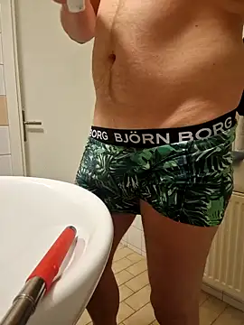 Tommyzzzzzz online show from February 2026 05:06:02 AM