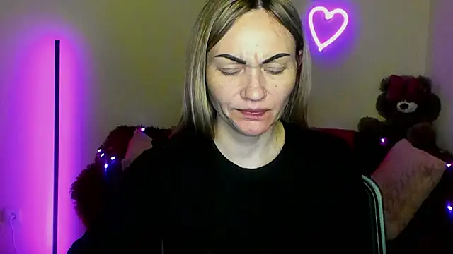 BlondMikey22 online show from April 2026 07:58:01 PM