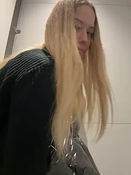 blonde exe online show from February 2026 04:05:02 PM