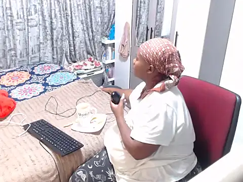 Snapshot of MissConniexxx chatting on May 2026 09:03:02 AM MissConniexxx online show from May 2026 09:03:02 AM